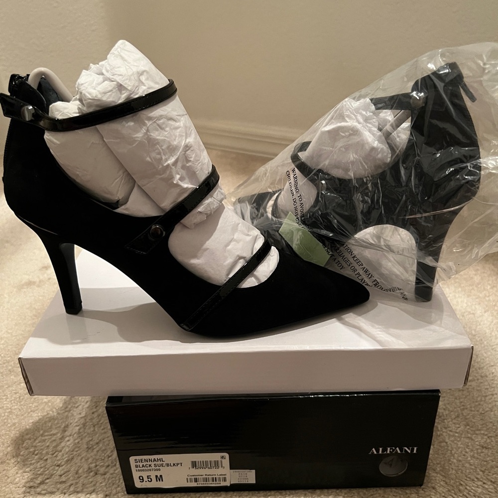 Alfani Black Suede and leather strap Mary Jane heels size 9.5